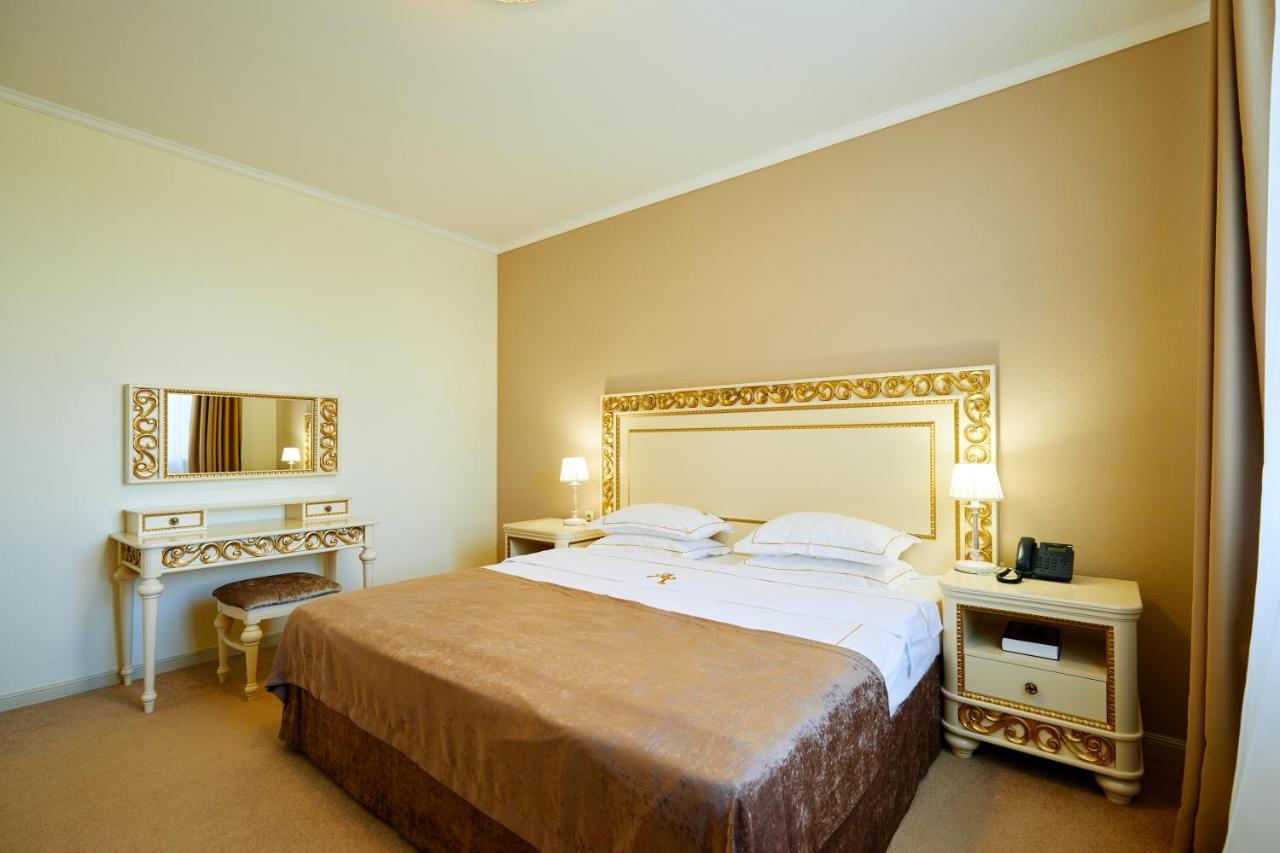 Medical&Spa Resort Alfa Radon Baraviki Bagian luar foto